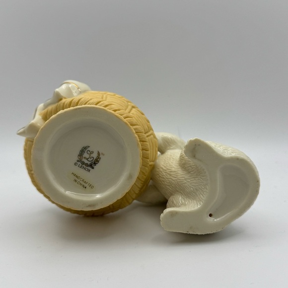 Lenox “Sweet Wonder” 24 Kt Gold Accents- Cat Easter Bunny & Eggs In Basket - Picture 7 of 7